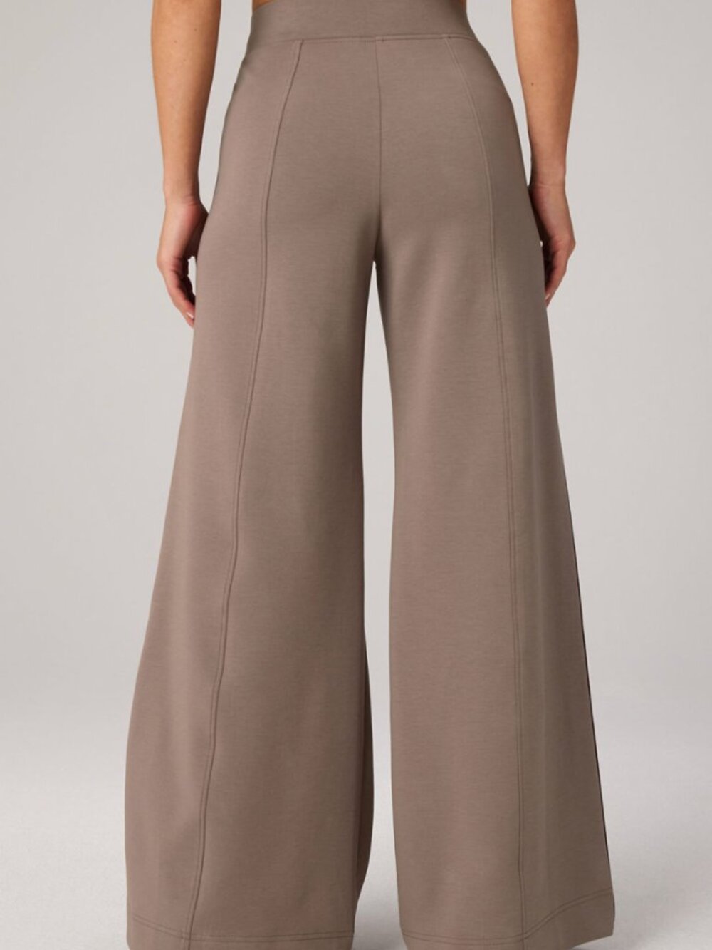 Elevated Track Pant (XS) & Mesh Low Impact Bralette (S) Set | Fabletics - Picture 3 of 6